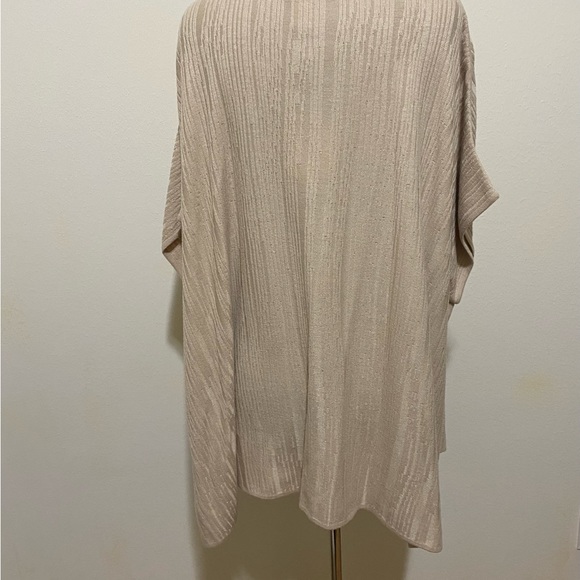 Ming Wang Shirt Sleeve Cozy Knit Poncho Top - Picture 9 of 16